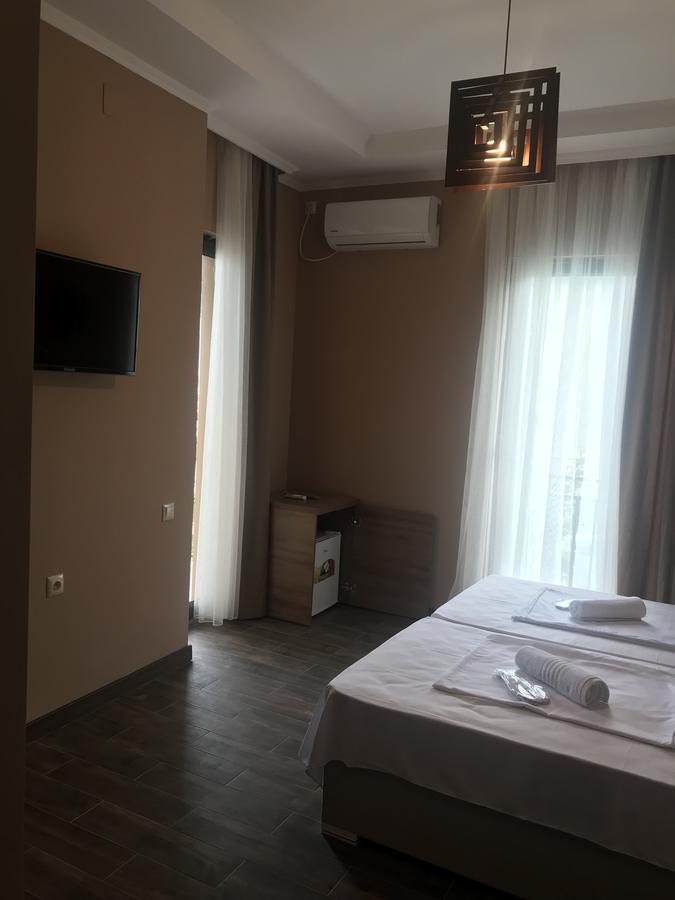 Guest House Nina Kobuleti Exterior foto